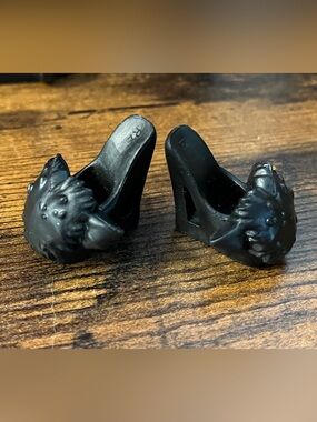 Monster High Draculaura Powder Room Dead Tired Black Shoes Slippers Original